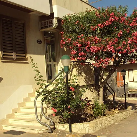 Hotel Collina Del Faro